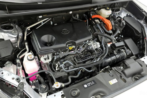 2023 Toyota RAV4 с пробегом 18 183 км