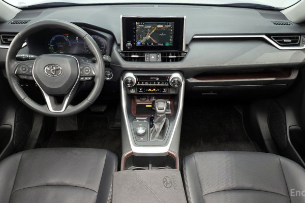 2023 Toyota RAV4 с пробегом 18 183 км