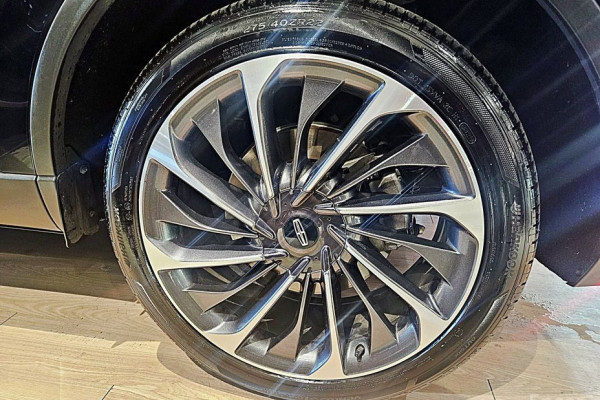 2023 Lincoln Aviator с пробегом 18 167 км