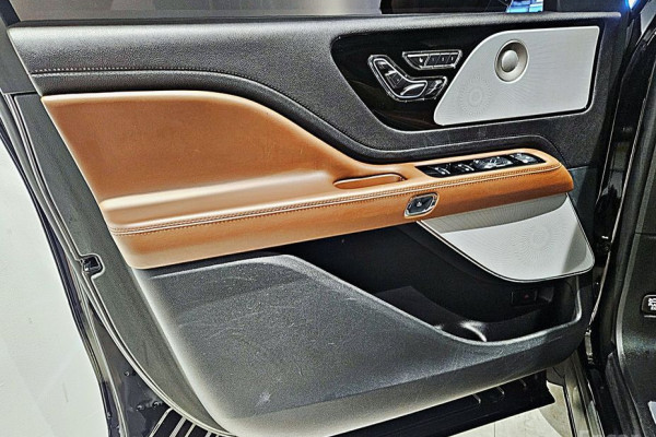 2023 Lincoln Aviator с пробегом 18 167 км