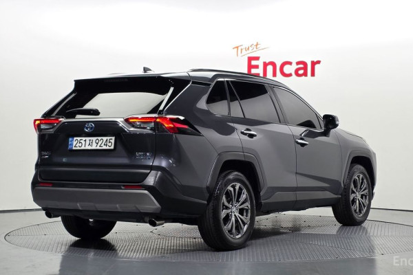 2022 Toyota RAV4 с пробегом 80 053 км