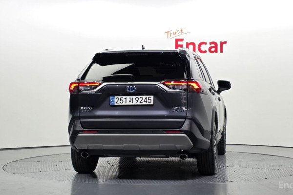 2022 Toyota RAV4 с пробегом 80 053 км