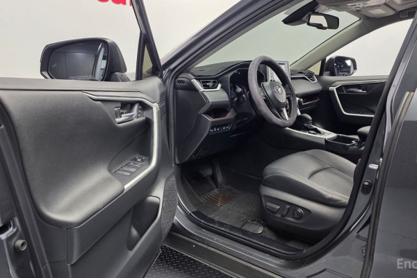 2022 Toyota RAV4 с пробегом 80 053 км