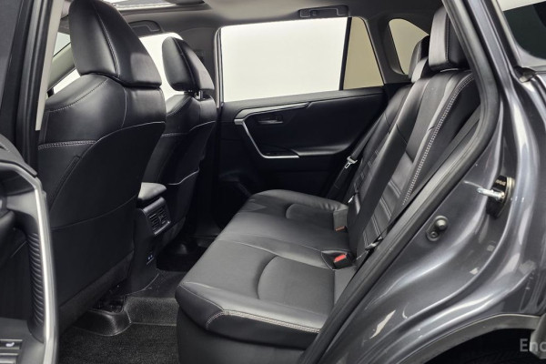 2022 Toyota RAV4 с пробегом 80 053 км