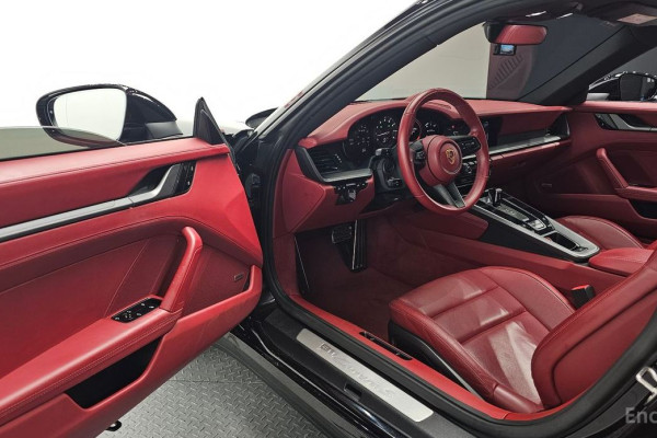 2020 Porsche 911 с пробегом 40 151 км