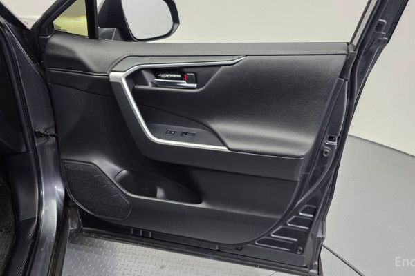 2022 Toyota RAV4 с пробегом 80 053 км