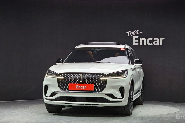 2024 Lincoln Aviator с пробегом 12 079 км