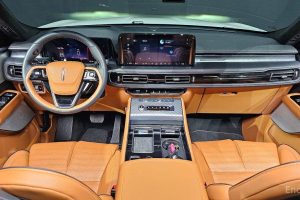 2024 Lincoln Aviator с пробегом 12 079 км