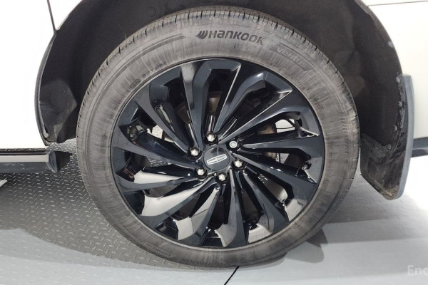 2020 Lincoln Navigator с пробегом 105 648 км