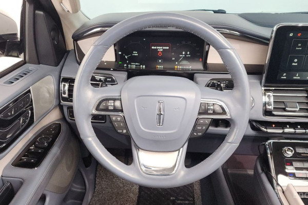 2020 Lincoln Navigator с пробегом 105 648 км