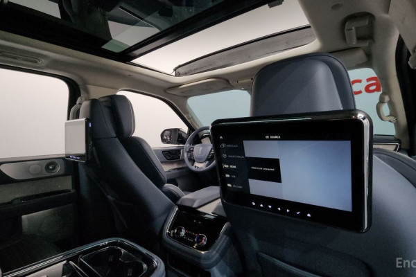 2020 Lincoln Navigator с пробегом 105 648 км