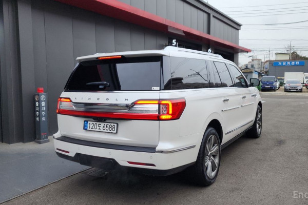 2018 Lincoln Navigator с пробегом 96 011 км