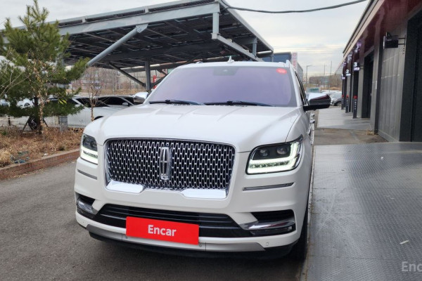 2018 Lincoln Navigator с пробегом 96 011 км