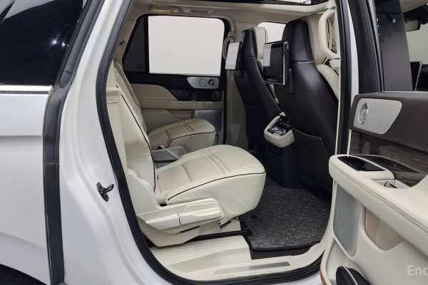 2018 Lincoln Navigator с пробегом 96 011 км