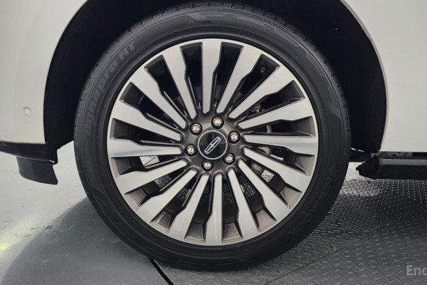 2021 Lincoln Navigator с пробегом 47 205 км