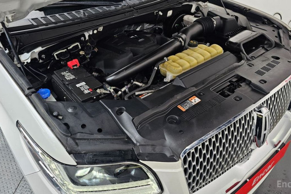 2021 Lincoln Navigator с пробегом 47 205 км