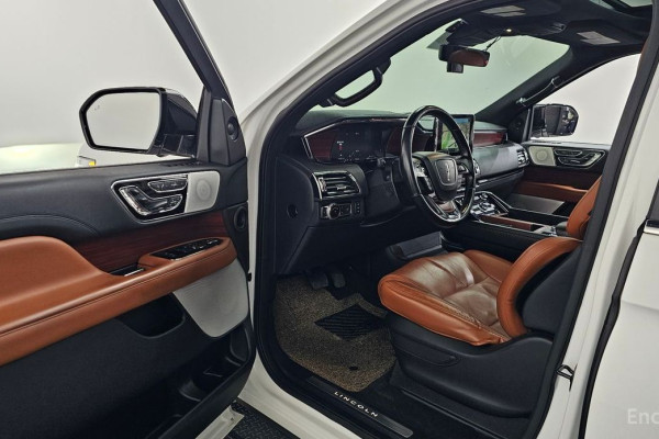 2021 Lincoln Navigator с пробегом 47 205 км