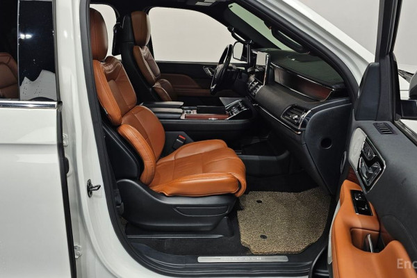 2021 Lincoln Navigator с пробегом 47 205 км