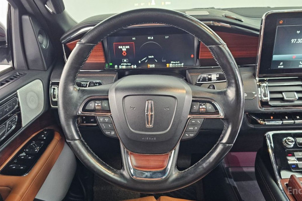 2021 Lincoln Navigator с пробегом 47 205 км
