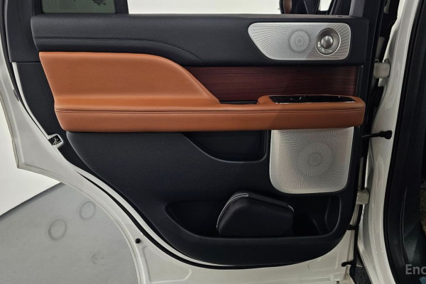 2021 Lincoln Navigator с пробегом 47 205 км