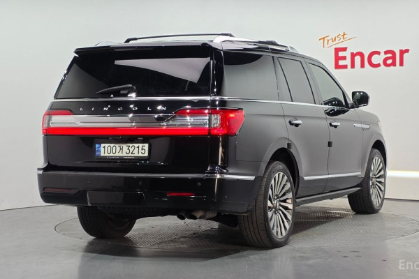 2021 Lincoln Navigator с пробегом 77 114 км