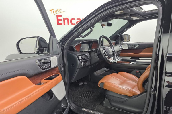 2021 Lincoln Navigator с пробегом 77 114 км