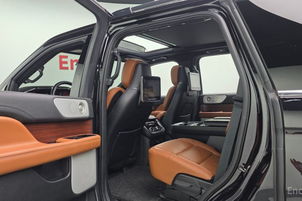 2021 Lincoln Navigator с пробегом 77 114 км