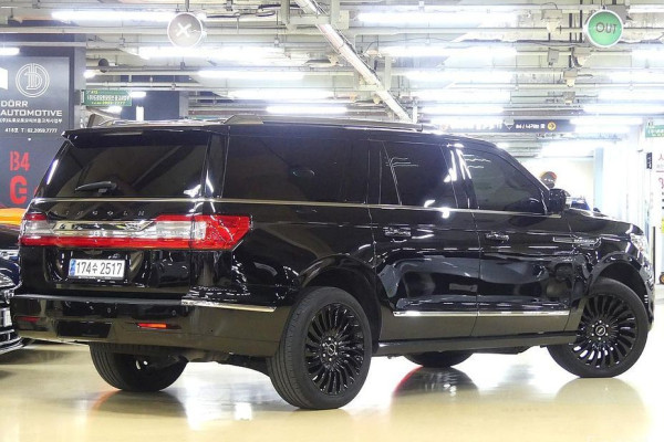 2021 Lincoln Navigator с пробегом 66 700 км