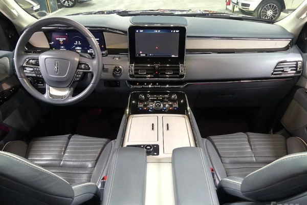 2021 Lincoln Navigator с пробегом 66 700 км