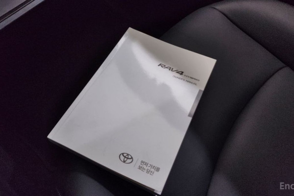 2024 Toyota RAV4 с пробегом 49 601 км