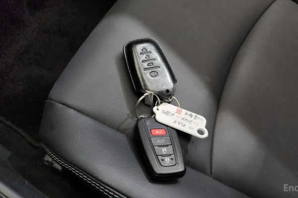 2024 Toyota RAV4 с пробегом 49 601 км