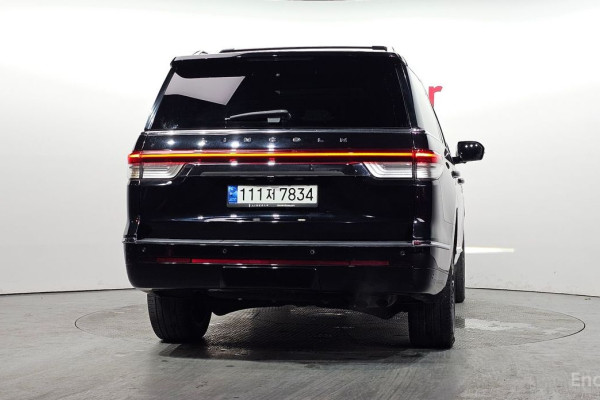 2023 Lincoln Navigator с пробегом 59 934 км
