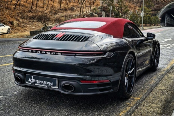 2020 Porsche 911 с пробегом 34 600 км