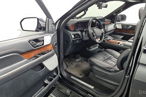 2023 Lincoln Navigator с пробегом 59 934 км