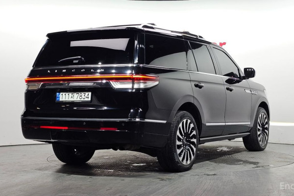 2023 Lincoln Navigator с пробегом 59 934 км
