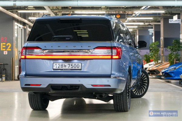 2020 Lincoln Navigator с пробегом 102 088 км