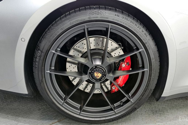 2025 Porsche 911 с пробегом 11 978 км