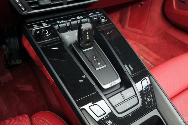 2025 Porsche 911 с пробегом 11 978 км