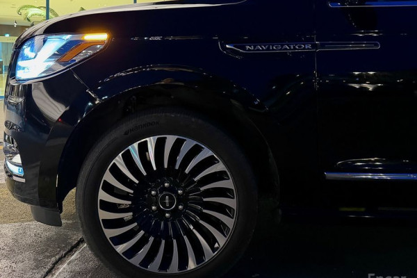 2021 Lincoln Navigator с пробегом 101 010 км