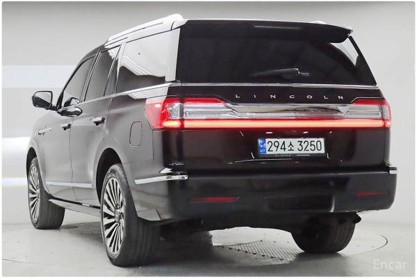 2021 Lincoln Navigator с пробегом 80 394 км