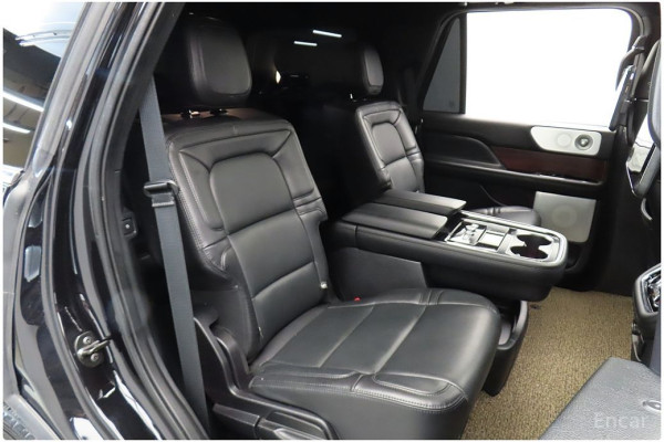 2021 Lincoln Navigator с пробегом 80 394 км