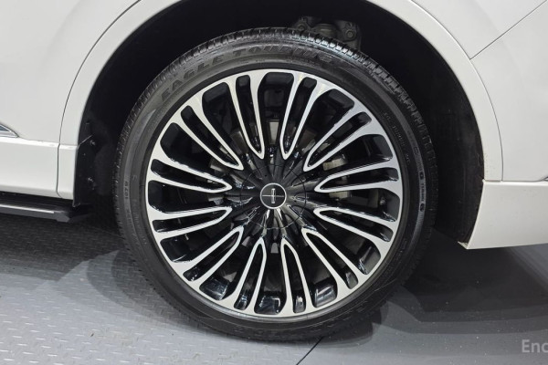 2025 Lincoln Aviator с пробегом 7 758 км