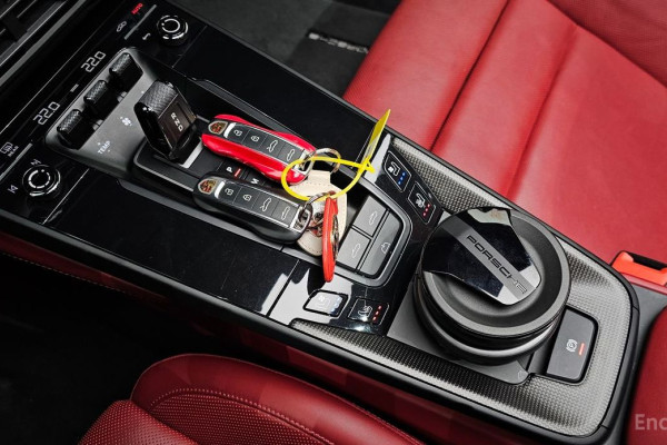 2022 Porsche 911 с пробегом 44 240 км