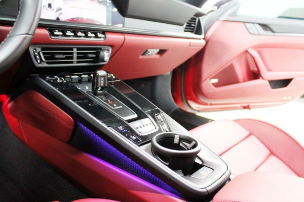 2023 Porsche 911 с пробегом 15 000 км