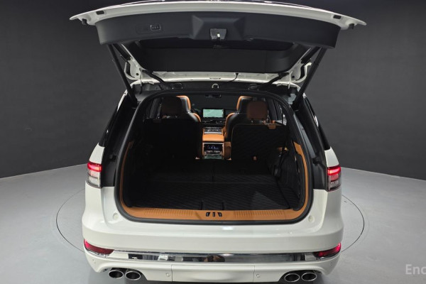 2025 Lincoln Aviator с пробегом 7 758 км