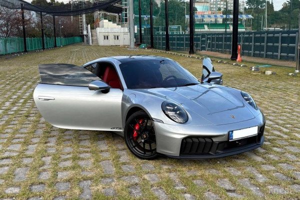 2025 Porsche 911 с пробегом 2 550 км