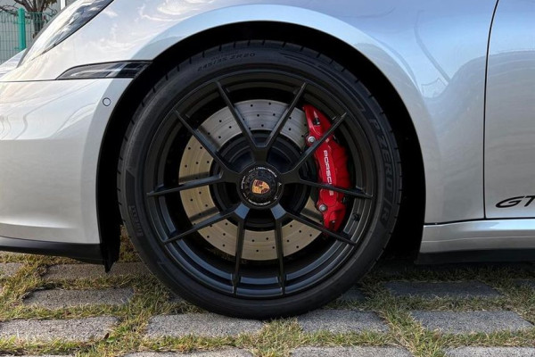 2025 Porsche 911 с пробегом 2 550 км