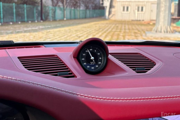 2025 Porsche 911 с пробегом 2 550 км