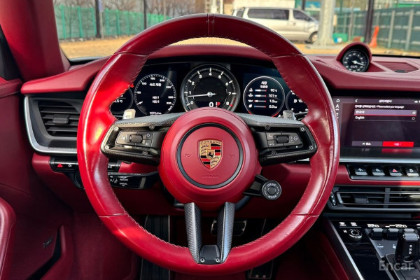 2020 Porsche 911 с пробегом 49 550 км