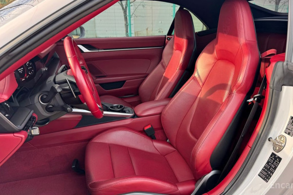 2020 Porsche 911 с пробегом 49 550 км